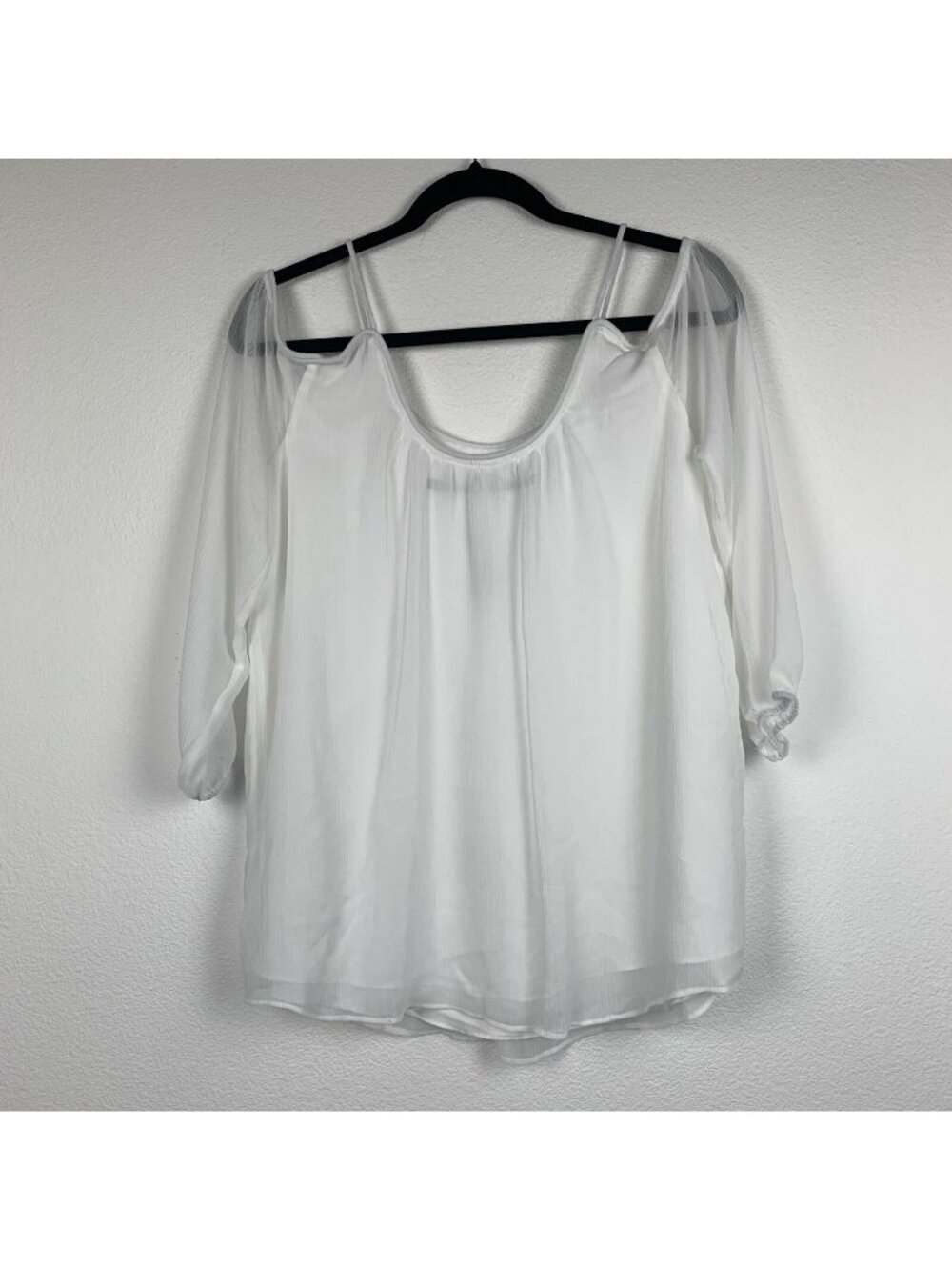 ✨3/$30 Kensie XS White Gauzy Cold Off Shoulder Top Blouse - Picture 1 of 4